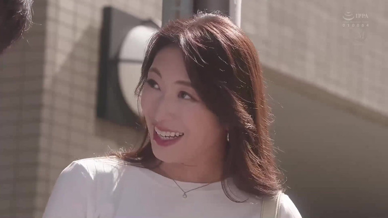 Smooth Time: สาวใหญ่ร้อนแรงชอบให้หนุ่มหนุ่มเลียหี แล้วเธอเองก็ชอบดูดควยหนุ่มๆ ตอนที่ 1