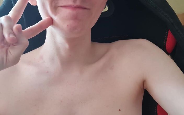 Prettyboi2000x: Małe dokuczanie dla was chłopaki ... Wszystko ogolone i gładkie wszędzie!...