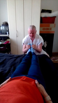 Sexy Nylonfüsse Der Oma Am Nachmittag