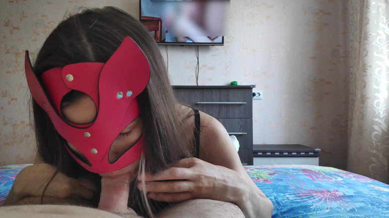 Sasha Green: Chị kế của một người bạn đã thổi kèn trong khi...