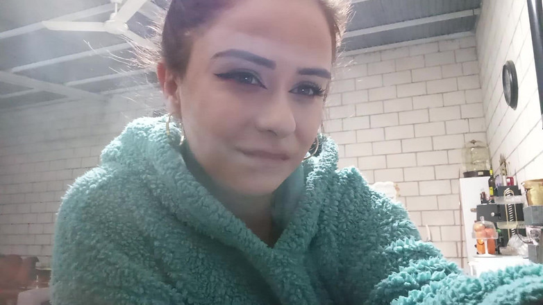 fartingclub01: Kouřím v plyšové mikině