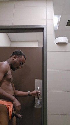 Selsensei: Circle K Bathroom Jerk off