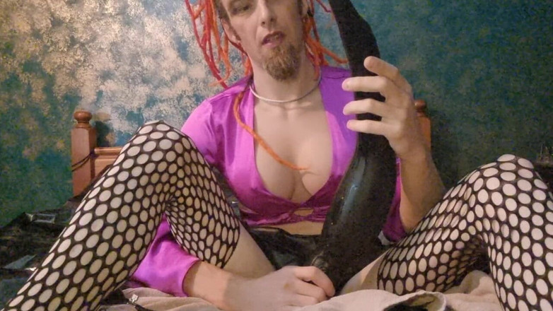 Jasmine Dlight - UK's most extreme anal porn star: 巨大なインフレータブルモンスターディルドによる極端なアナルトレーニング