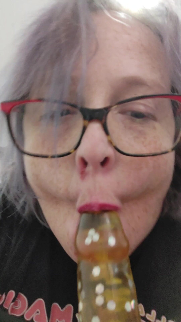 Ang the dirty Canadian: BJ POV