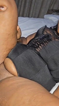 Memek sempitku dientot habis-habisan sama kontol besar sampai matanya merem melek