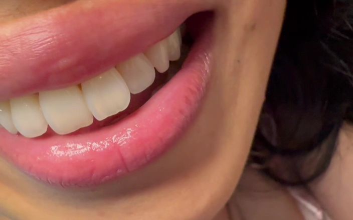 Asmr_mouth: Vieni in cima a me e annusa il mio respiro