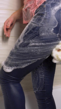 Jeans bagnati adorazione del culo fetish
