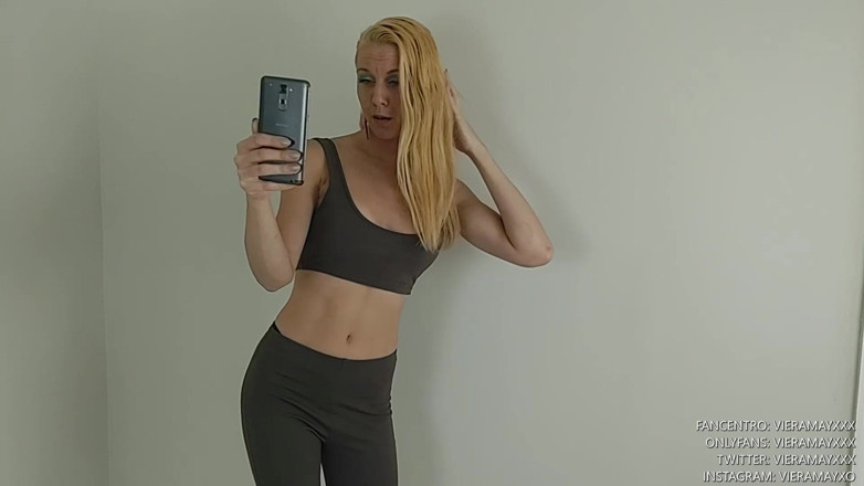 VieraMayXXX: Seksi öğretmen vücuda sahip oluyor
