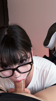 Asijský teen anál pomáhá depresivnímu nevlastnímu bratrovi
