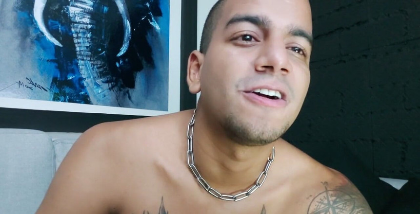 Smoker Master: Burp och spotta 4 bögar. Hej lilla bög, sitt ner och öppna...