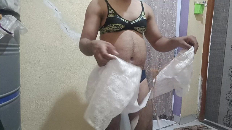 LovedSunsine1990: Es ist wirklich toll, dass die brüste meiner ehefrau begonnen...