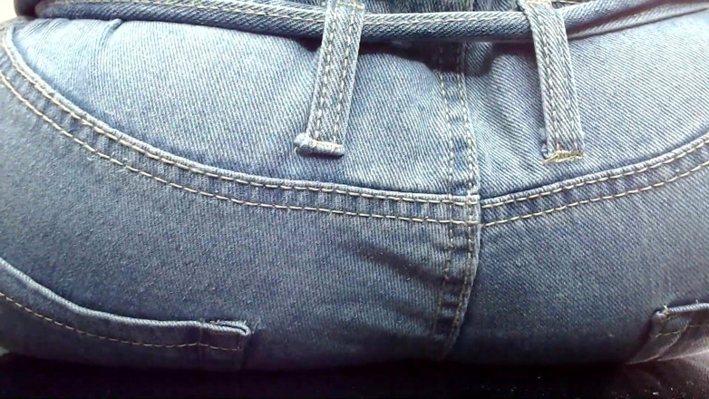 Maeling: Tiny Neighbor Trampled in Denim Jeans and Ass Stifled Ignorant