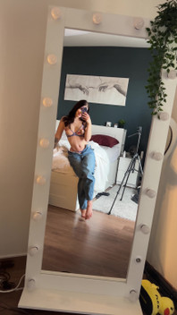 Do you want to take my jeans off?