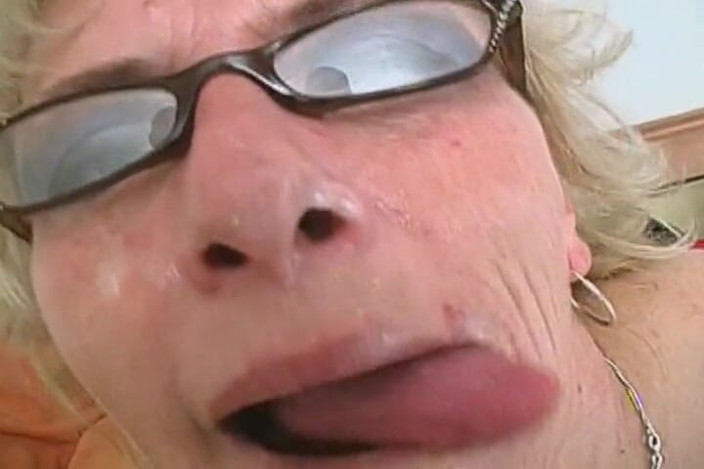 Mature Climax - 100% Mature Videos: Mature Lady Want's a Young Dick Inside Her