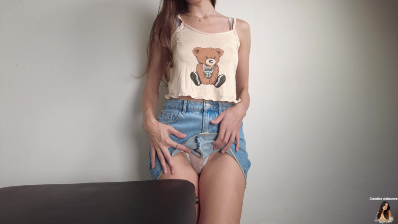 CandiceDelaware: Rubbing Table Wet Pussy Orgasm