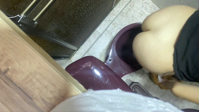 MiaSaintLove: Cámara grabando a la amiga de mi hermanastra en el...