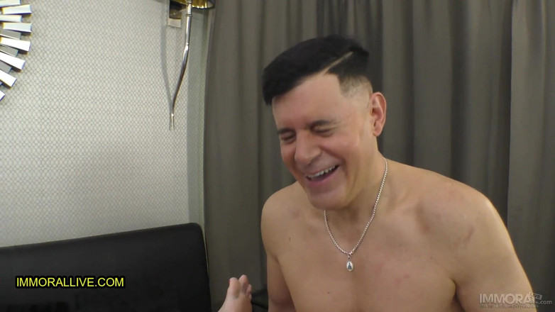 Immoral Live: Кримпай в мохнатую киску блондинки - мульти-оргазмическая Kayla Green, огромные сиськи и огромная круглая задница милфы