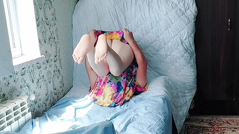 Kitty_Cross: Ведмідь із великим камшотом дивиться порно, дрочить гаряче навантаження