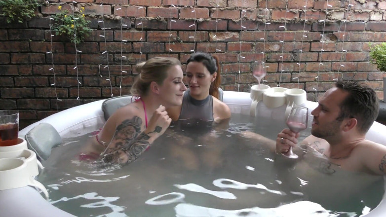 Melody Pleasure: Hottub Honey Melody Pleasure Dan Kimberlyx