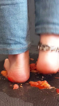 Molho de pés de tomate