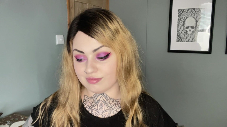 Miss Valentina: Infiel e despejado Sph