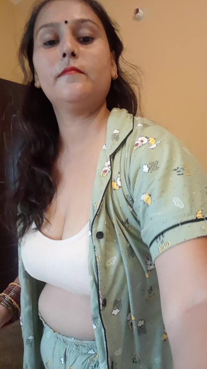 Puja555: Tanzendes puja-baby