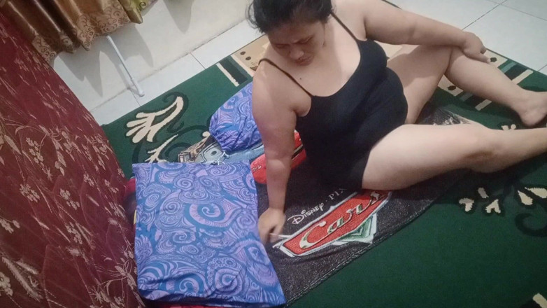 my_wife_chubby: (parte 1) La matrigna paffuta e arrapata vuole essere scopata