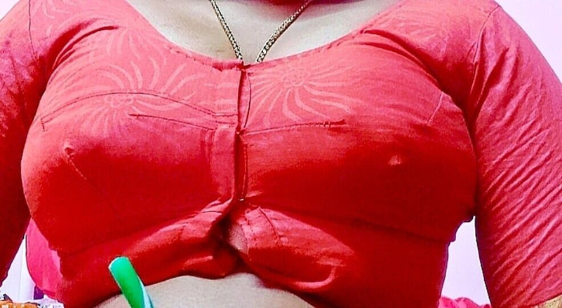 Desi Mohini: 집에서 섹시한 직원과 섹스하는 상사