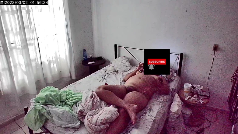 Karmicoxv: Sledoval jsem svou baculatou těhotnou manželku kamerou v ložnici