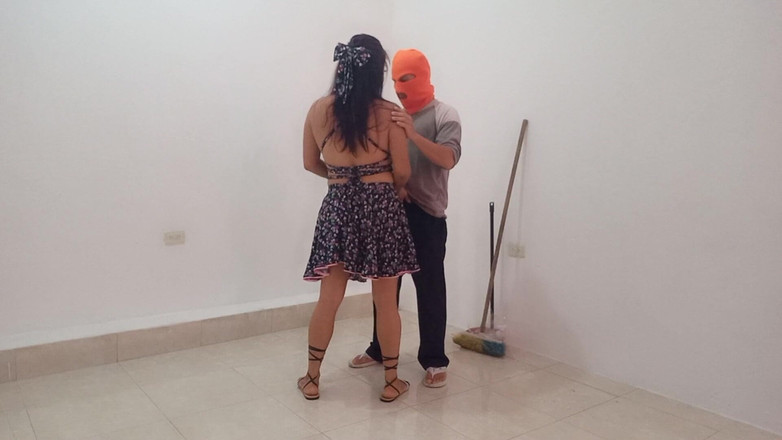 Martin13: Die angestellte spricht mit ihrer Freundin in einer Putzgesellschaft und...