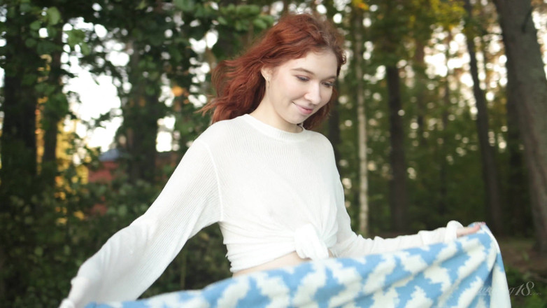 Stunning18: 毛布の上でくつろぐ