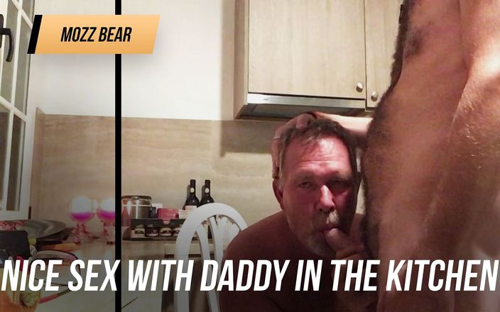 Mozz bear productions: Pěkný sex s tátou v kuchyni