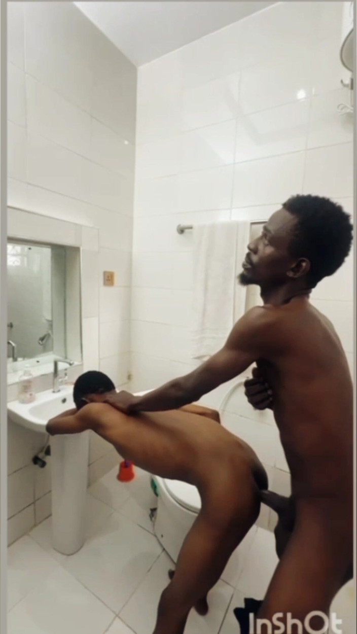 BlaqHandSomeGuy: Il Aime Les Grosses Seulement.