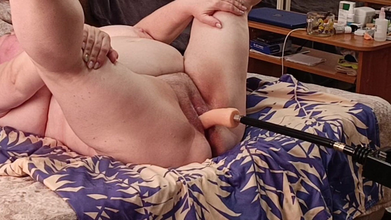 Zona901: La copine a levé ses jambes et les a écartées pour...