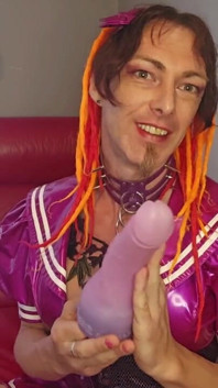 Jasmine Dlight Deepthroats Her Own Cock