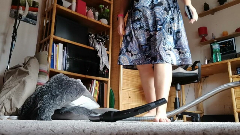 Nicoletta Embassi: Deep Cleaning Carpet, Bare Feet, and Vacuum Cleaners at Full...