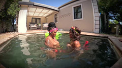 Twisted Nymphs: Twisted nymphs - 罗西和帕姆的性感泳池派对 - 第1部分