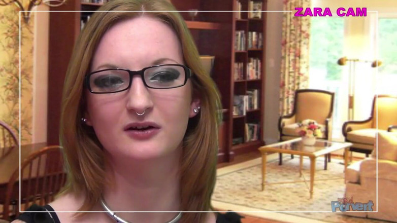 Nerd Pervert: Zara Durose - la cotta del college