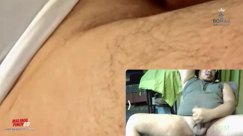 pinoy malibog: 두 친구가 멀리서 함께 쓰다듬어
