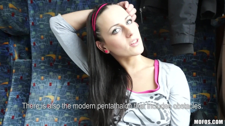 Public Pickups: Openbare ophaaldiensten - tengere euro babe Mea Melone neemt een vreemde...