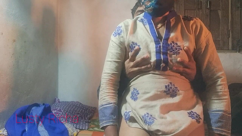 Lusty Richa: Richa yengenin domaltarak sikişiyor