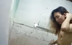 This whore Reyna is very active in sex