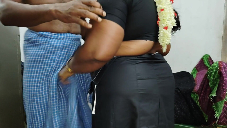 Santhi89: Indian Tamil Hot Beautiful House Wife