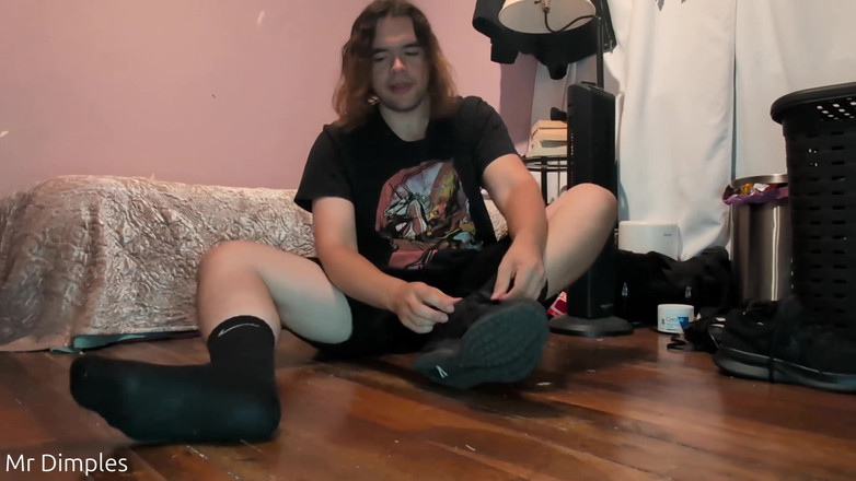 Mr Dimples: Po treningu stopy i tyłek JOI!