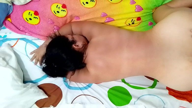 Valkyrie and Luigy Couple: BBW latina en solo