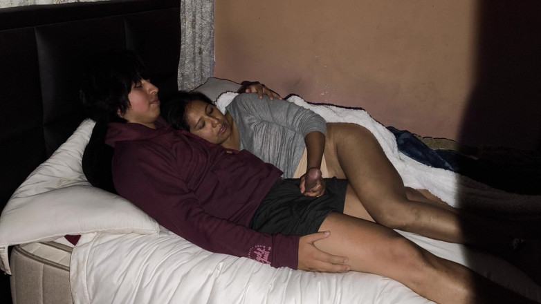 Moo DBOXXX: Awek Kristian matang jatuh cinta dengan saya dan mengepam susu...