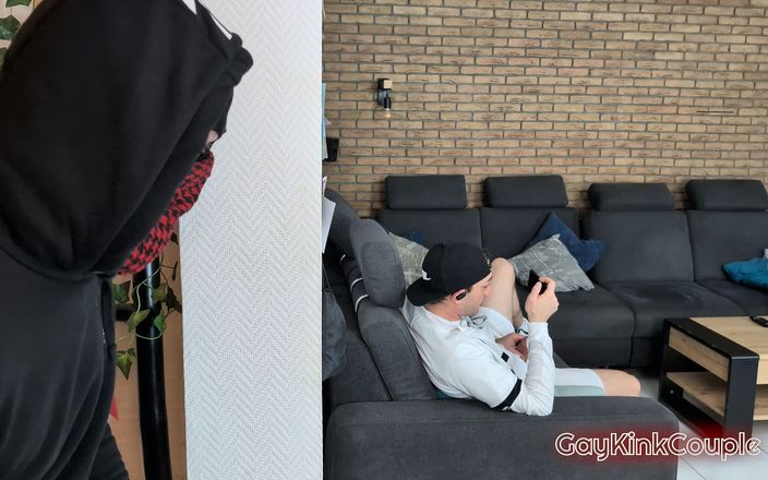 GayKinkCouple: Ein fremder überwältigt und fickt ihn grob (rollenspiel)