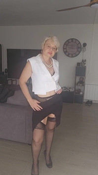 O Que Acham Do Meu Outfit Para Ir Trabalhar? Você Duraria O Dia Anterior....