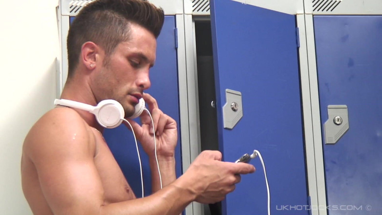 UK Hot Jocks: Andrea Suarez