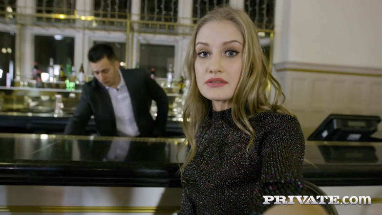 Private.com: Tiffany Tatum: blondă, minionă și sexy